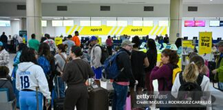 passengers-at-puerto-rico-airport-amid-cancellations-jan-3-2026