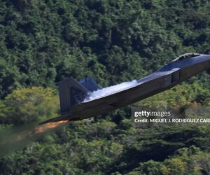us-raptor-takes-off-from-puerto-rico amid US fighting of drugs in the Caribbean